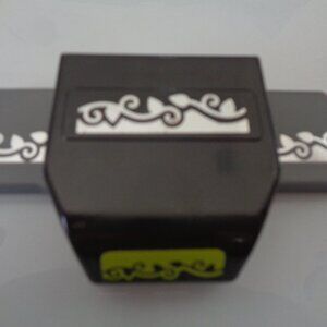 EK Success Paper Punch Border Scroll Flower Leaves Vines Flourish